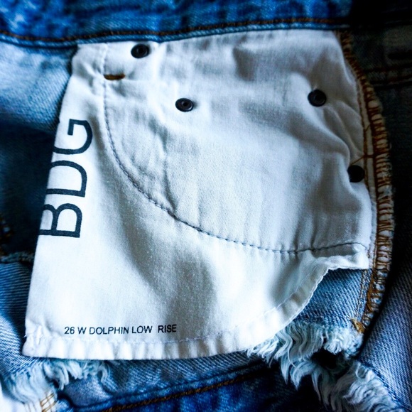 BDG Women's Blue Jean Shorts Size 32x2 Zipper Fly - Picture 5 of 5